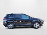 Used 2017 Jeep Cherokee Latitude w/ Cold Weather Group image 4