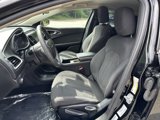 Used 2016 Chrysler 200 Limited image 4