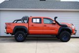 Used 2016 Toyota Tacoma TRD Off-Road image 2