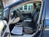 Used 2023 Chrysler Pacifica Touring-L image 3