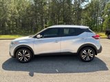 Used 2018 Nissan Kicks SV image 3