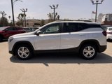 Used 2022 GMC Terrain SLE w/ Driver Convenience Package image 4