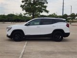 Used 2023 GMC Terrain SLE w/ Driver Convenience Package image 4