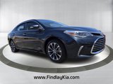 Used 2016 Toyota Avalon XLE Premium image 3