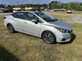 Used 2022 Nissan Versa SV image 3
