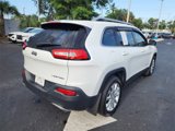 Used 2017 Jeep Cherokee Limited image 3