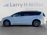 Used 2022 Chrysler Pacifica Limited image 2