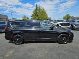 Used 2023 Chrysler Pacifica Touring-L image 2