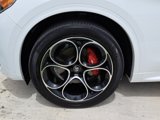 Used 2022 Alfa Romeo Stelvio Veloce image 3