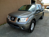 Used 2018 Nissan Frontier SV image 2