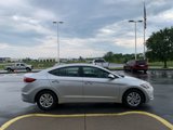 Used 2018 Hyundai Elantra SE image 2