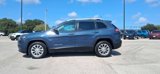 Used 2020 Jeep Cherokee Latitude image 2