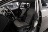 Used 2016 Volkswagen e-Golf SE w/ DC Fast Charging Package image 4