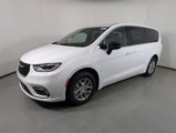 New 2025 Chrysler Pacifica Select image 3