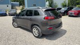Used 2018 Jeep Cherokee Latitude Plus w/ Cold Weather Group image 3