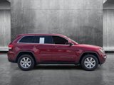 Used 2019 Jeep Grand Cherokee Laredo image 4