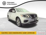 Used 2018 Nissan Pathfinder SV image 3