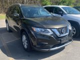 Used 2017 Nissan Rogue SV w/ SV Premium Package image 4