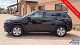 Used 2022 Jeep Compass Latitude image 3