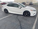 Used 2018 Toyota Camry SE image 3