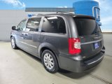 Used 2016 Chrysler Town & Country Touring image 3