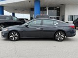 Used 2022 Nissan Altima 2.5 SV image 2