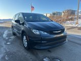 Used 2023 Chrysler Voyager LX image 4
