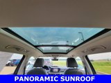 Used 2022 Volkswagen Taos SEL image 3