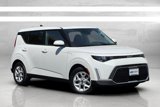 Used 2023 Kia Soul LX w/ LX Technology Package image 2