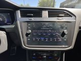 Used 2022 Volkswagen Tiguan SE R-Line image 5