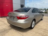 Used 2016 Toyota Camry LE image 5