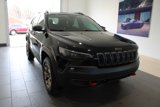 Used 2021 Jeep Cherokee Trailhawk image 2