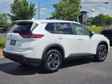 Used 2024 Nissan Rogue SV image 5