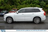 Used 2017 Volvo XC90 T6 Momentum w/ Vision Package image 3