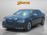 Used 2018 Chrysler 300 Limited image 2