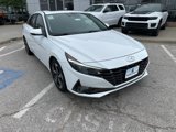 Used 2022 Hyundai Elantra Limited image 3