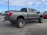 Used 2019 Nissan Titan SV image 4