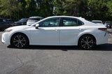 Used 2019 Toyota Camry SE image 3