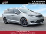 Used 2018 Chrysler Pacifica Touring-L Plus image 1