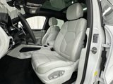Certified 2023 Porsche Macan Turbo image 5
