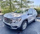 Used 2024 GMC Terrain SLT image 2