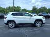 New 2025 Jeep Compass Latitude image 2