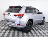 Used 2017 Jeep Grand Cherokee Altitude image 4