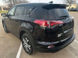 Used 2018 Toyota RAV4 LE image 5