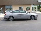 New 2024 Hyundai Elantra SEL w/ Convenience Package image 2