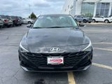 Used 2023 Hyundai Elantra SEL w/ Convenience Package image 3