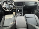 Used 2021 Volkswagen Atlas SE w/ Panoramic Sunroof Package image 2