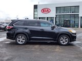 Used 2015 Toyota Highlander XLE image 2