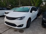 Used 2019 Chrysler Pacifica Touring-L w/ S Appearance Package image 2