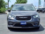 Used 2023 Chrysler Pacifica Touring-L image 2